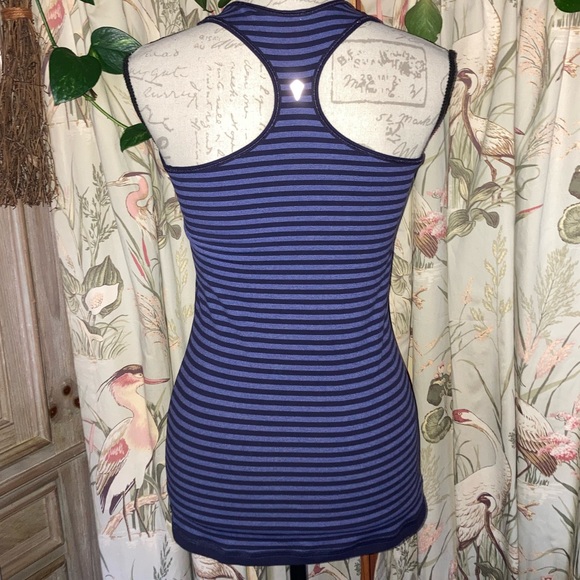Ivivva by Lululemon Big Girls Juniors Reversible Stripe Blue Athletic Tank sz 14 - Picture 6 of 10